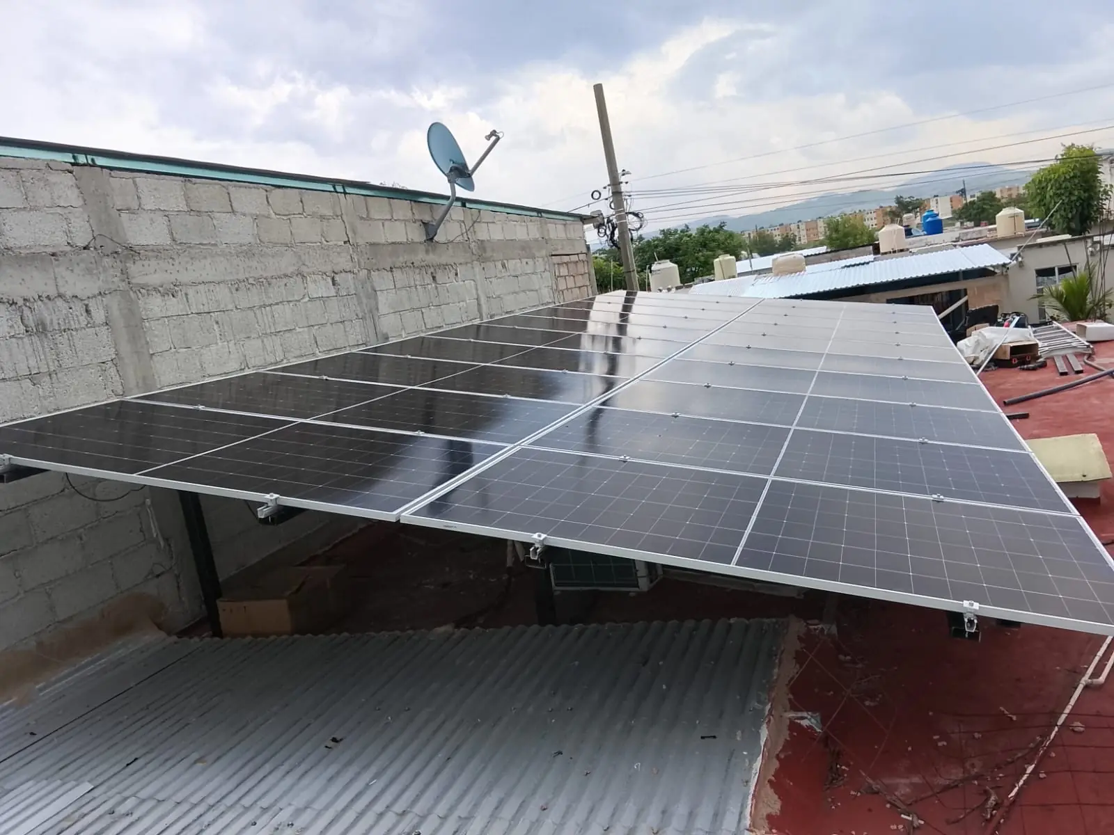 Paneles solares de Solartiva: Tienda de abarrotes en Ocozocoautla